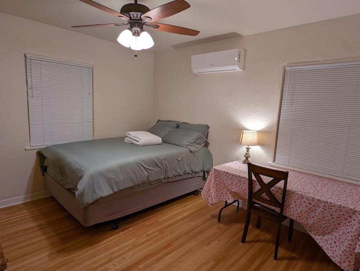 Amazing 2Br Home - Steps To Unm North Campus Албукерке Екстериор снимка